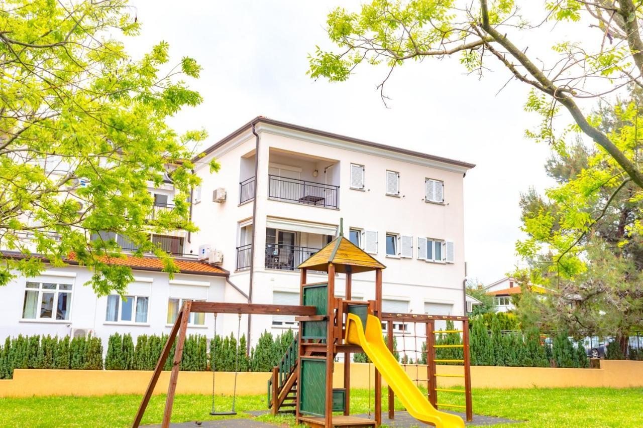 Apartment Botic Porec Esterno foto