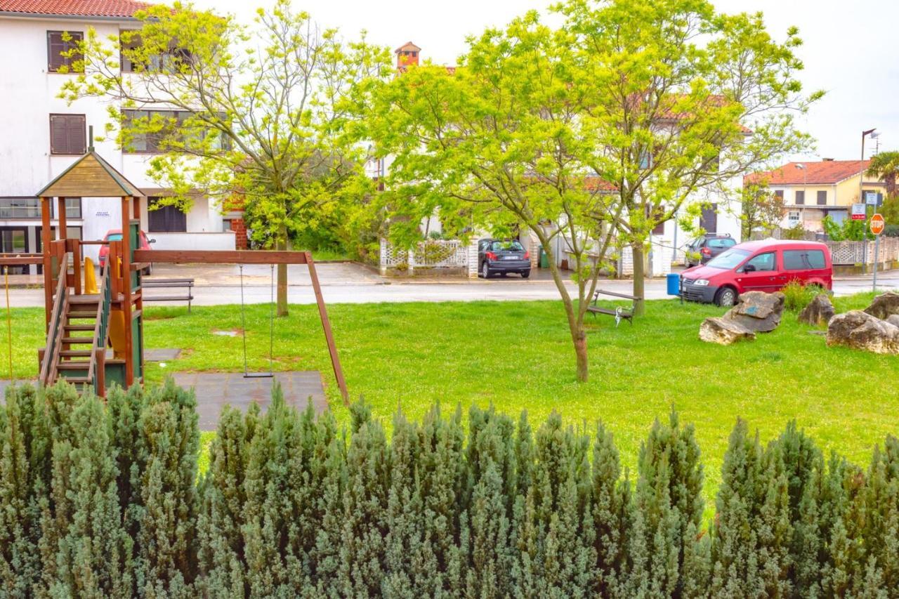 Apartment Botic Porec Esterno foto
